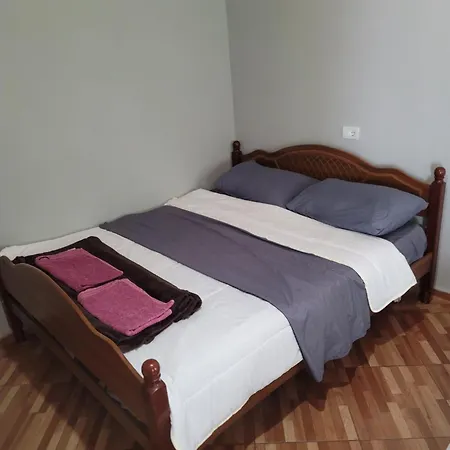 度假居 Emanueli Tropoje