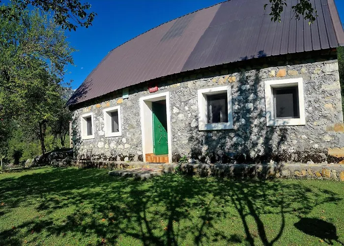 Emanueli Holiday home *