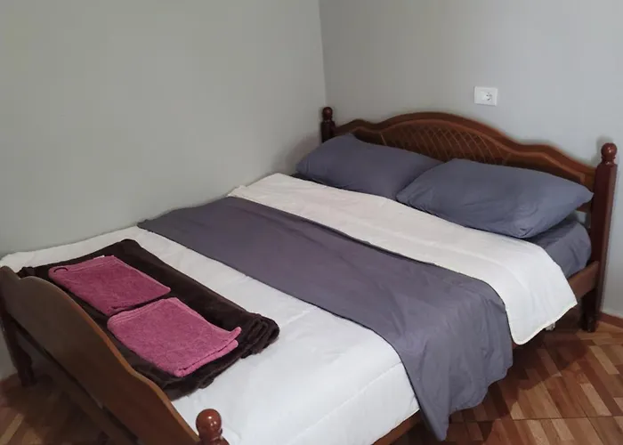 度假居 Emanueli Tropoje